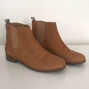 Sperry caramel, suede leather ankle boots